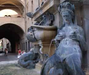 Walking Guided Tour of Bologna