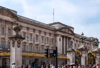 Buckingham Palace and Change of Guard Walking Tour